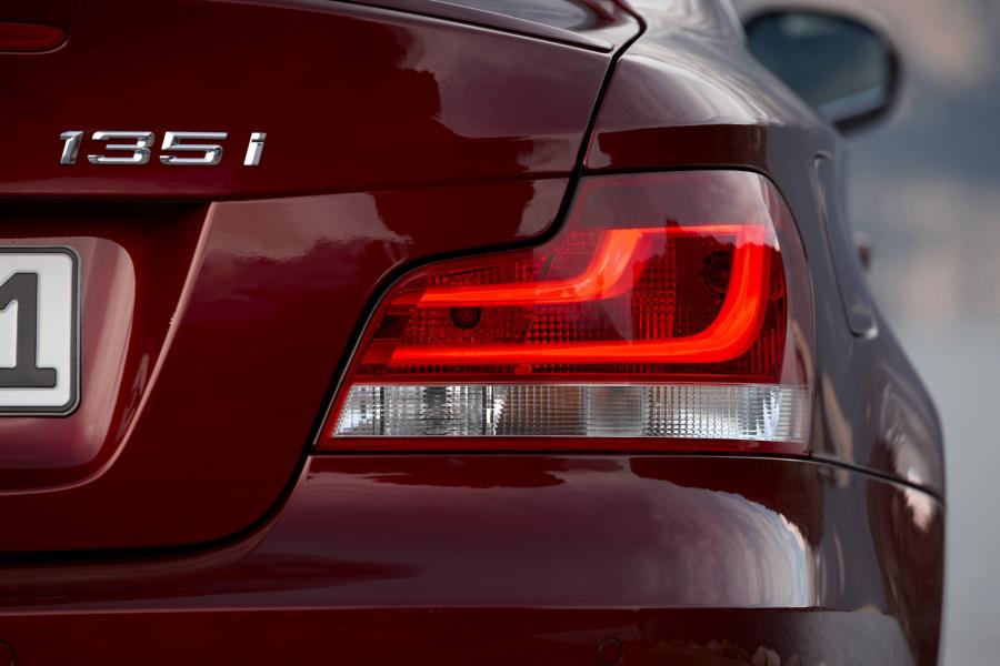  BMW 1-Series Coupe 2011 года  (фото 25 из 77)